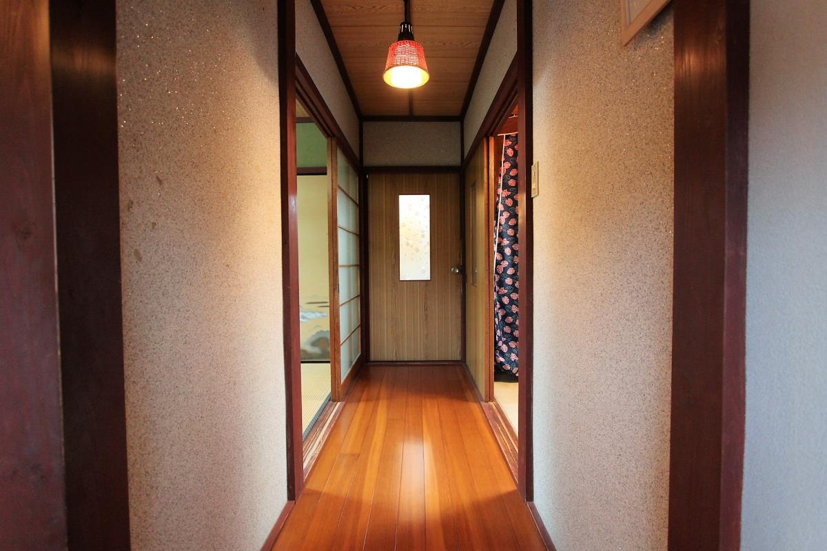 京都府南丹市美山町三埜「日本の故郷に佇む瀟洒な日本家屋」の２階廊下