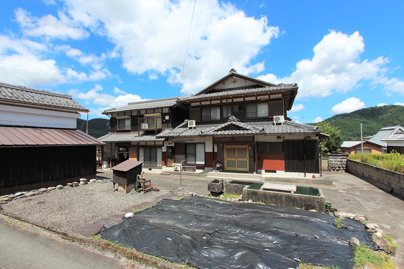 滋賀県高島市朽木宮前坊 「豊かな沢水の恵みある重厚な美邸日本家屋」