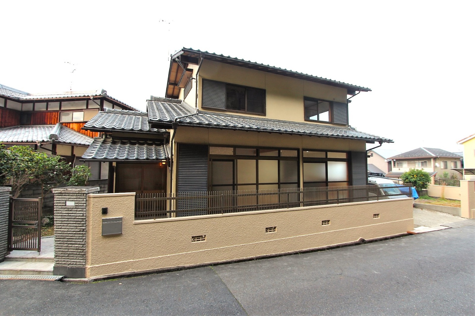 滋賀県大津市平津 「瀬田川にほど近い高台に建つリノベ済戸建住宅」